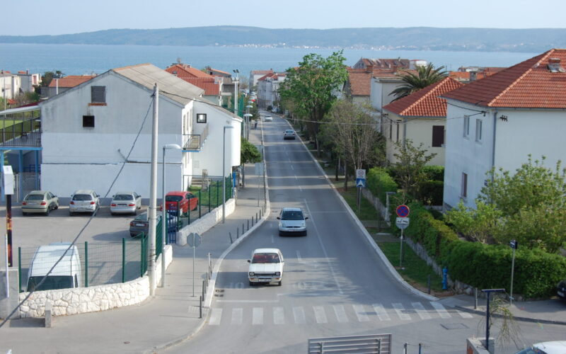 Pogled sa terase prema moru